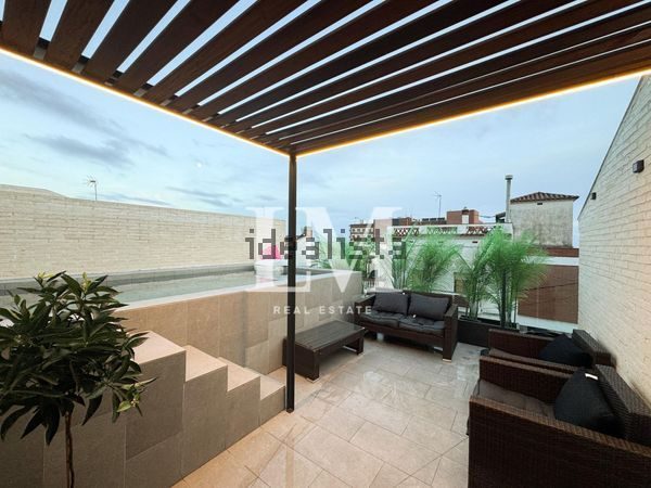 Casa o chalet independiente en Calle de la Bonavista, Finestrelles, Esplugues de Llobregat