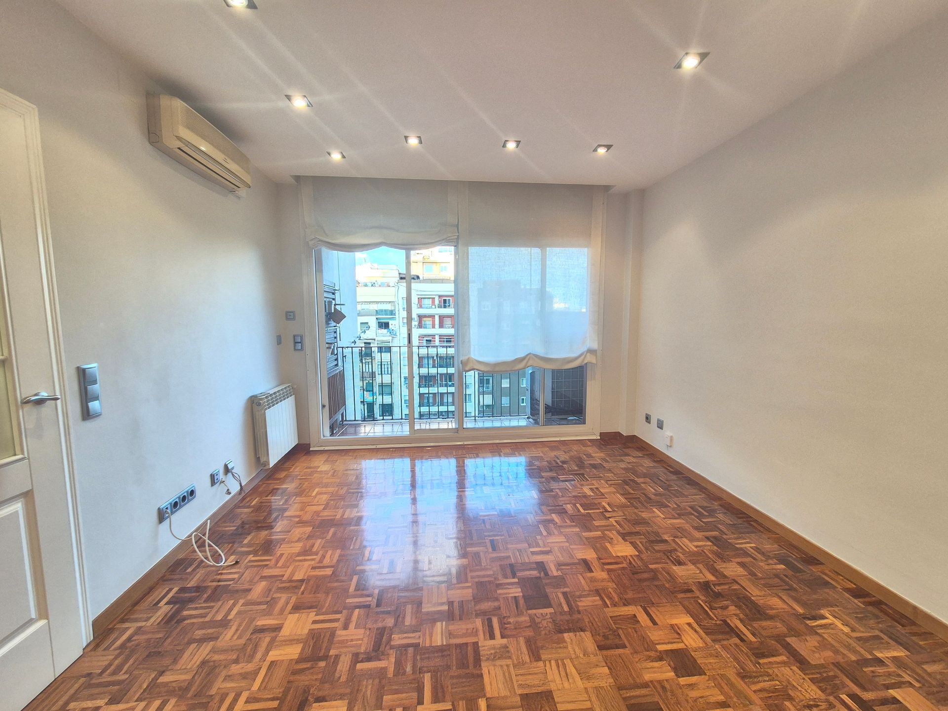 Venta: piso alto con balcon · Foto 1