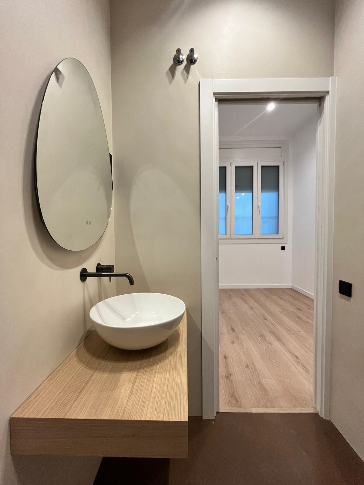 Venta: Bajo con terraza en Sants · Foto 12