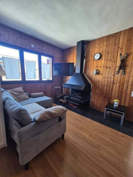 Venta: Piso en Alp con terraza y parking