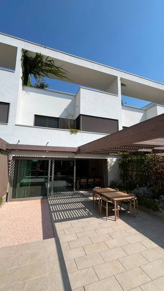 Venta: Casa obra nueva  Esplugues