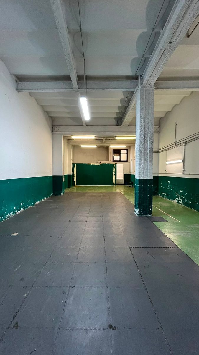 Alquiler : local en calle napols