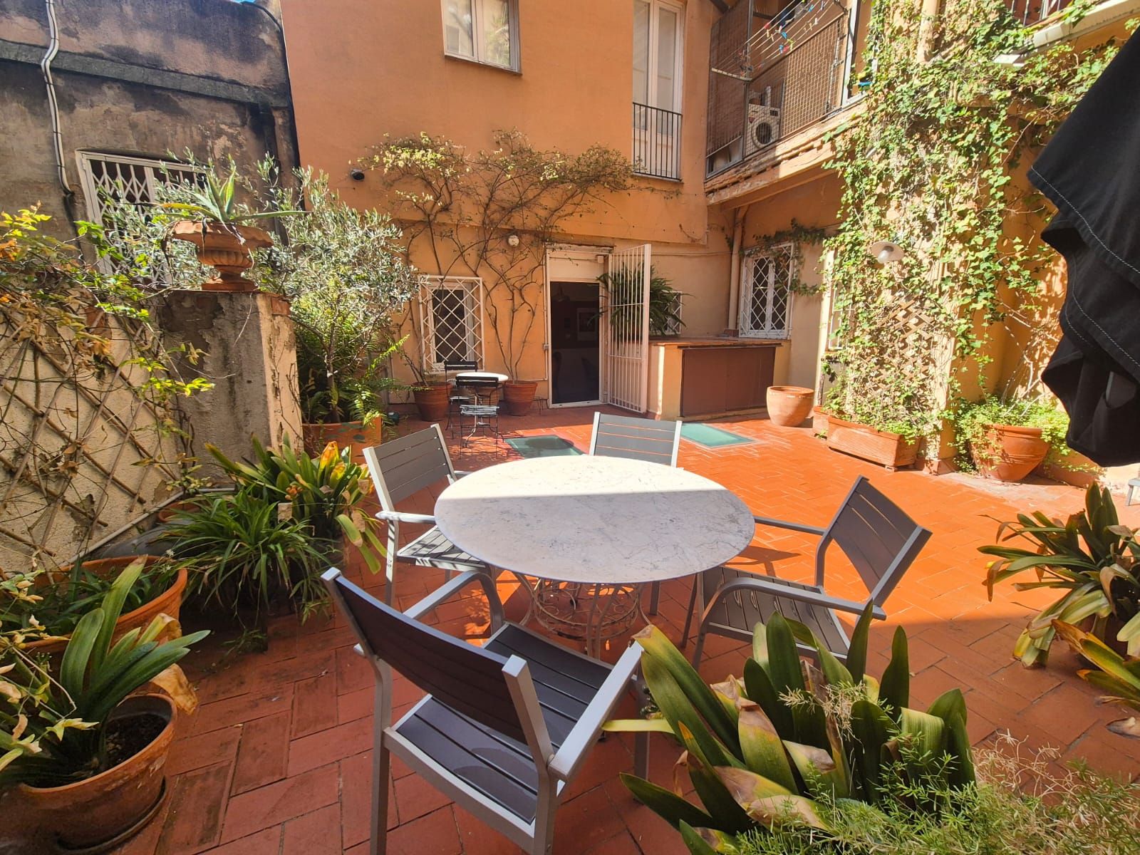 Venta: Piso con terraza  en Sant Pere mes alt OFF MARKET · Foto 4