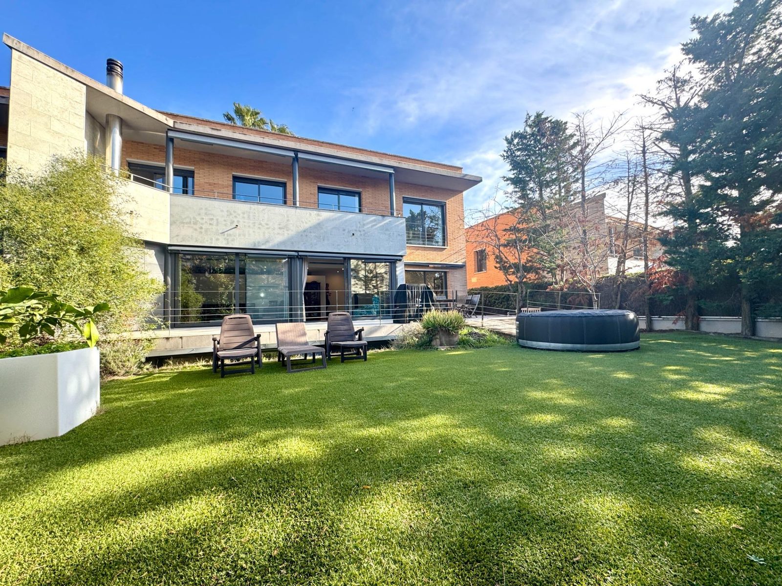 Moderna y exclusiva propiedad en prestigiosa zona residencial