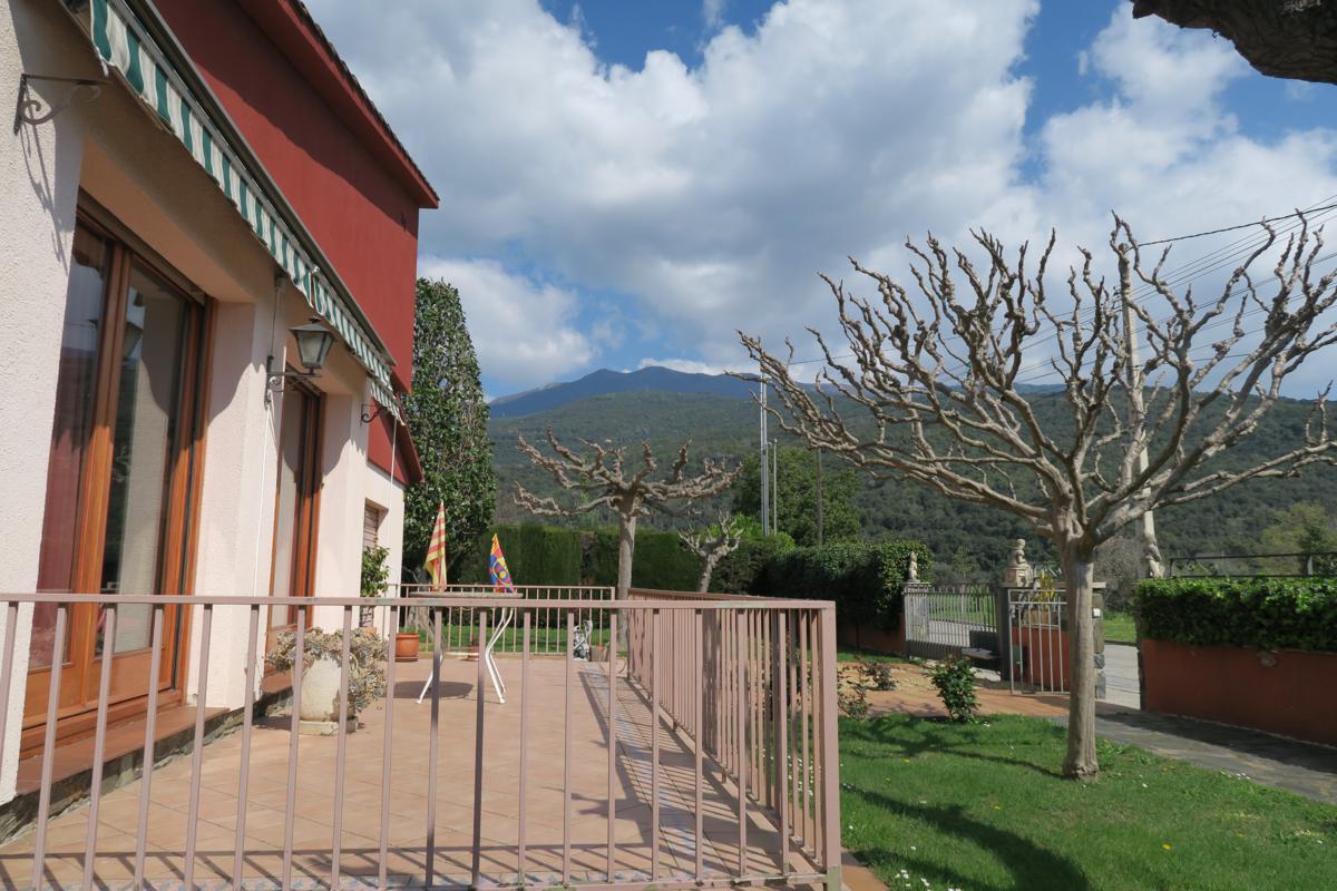 Casa amb jardí a sant esteve · Foto 2