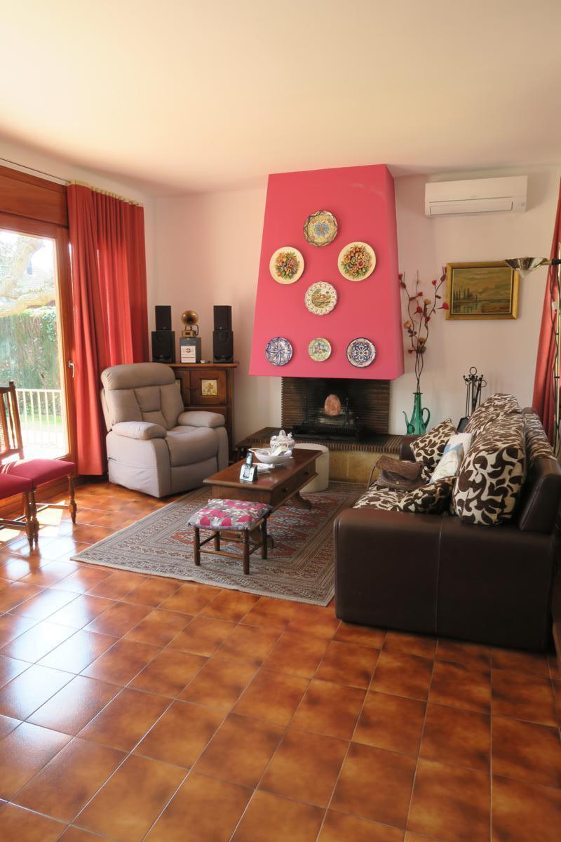 Casa amb jardí a sant esteve · Foto 8