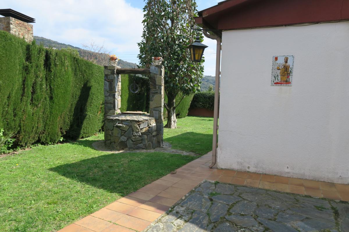 Casa amb jardí a sant esteve · Foto 35