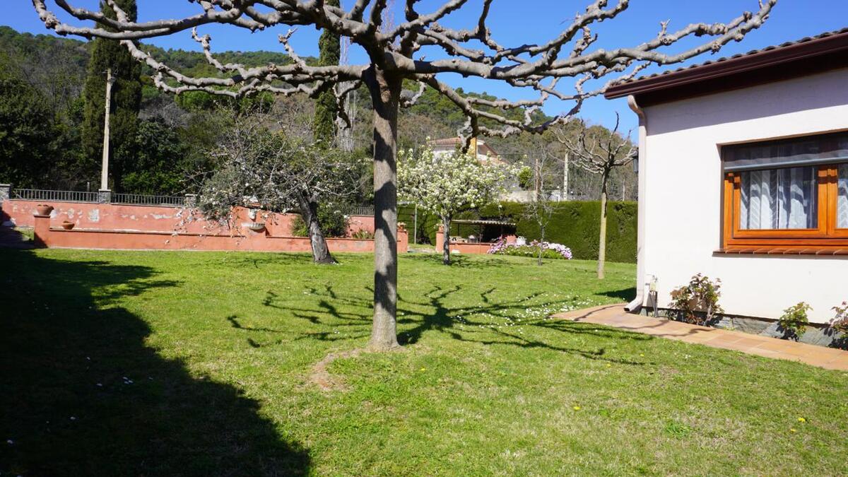 Casa amb jardí a sant esteve · Foto 36