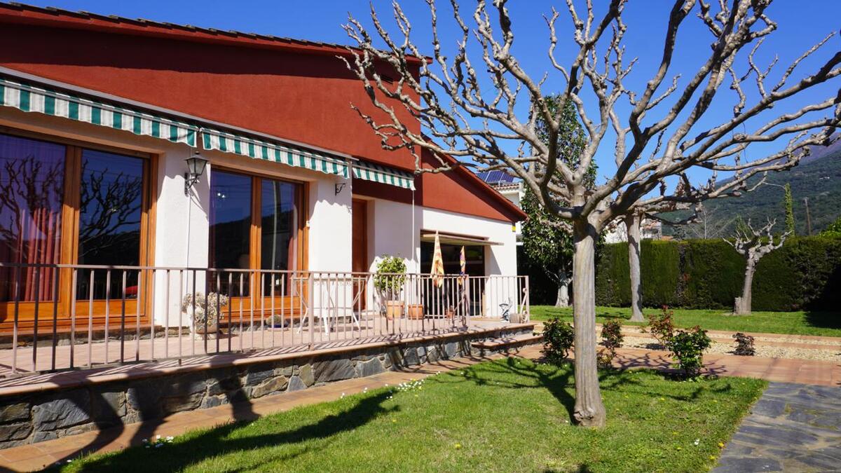 Casa amb jardí a sant esteve · Foto 37