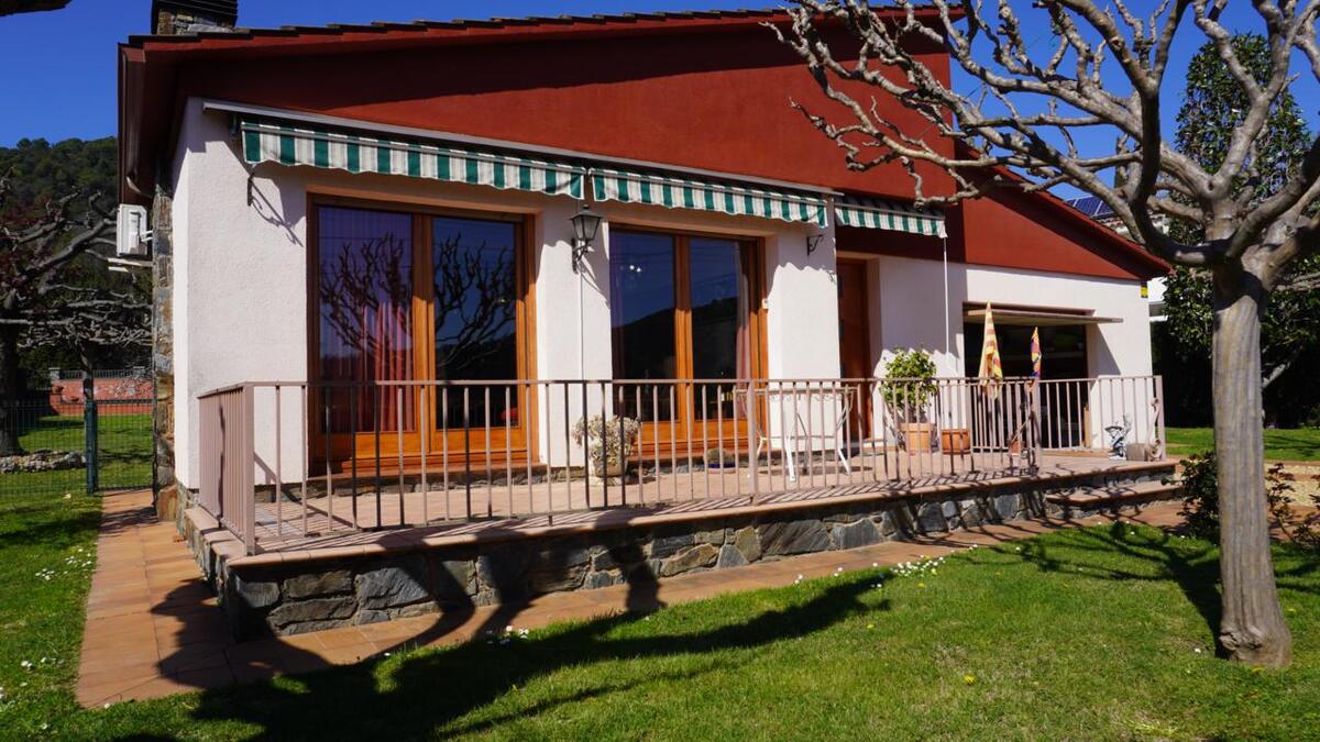 Casa amb jardí a sant esteve · Foto 38