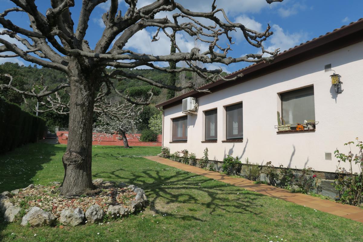 Casa amb jardí a sant esteve · Foto 39