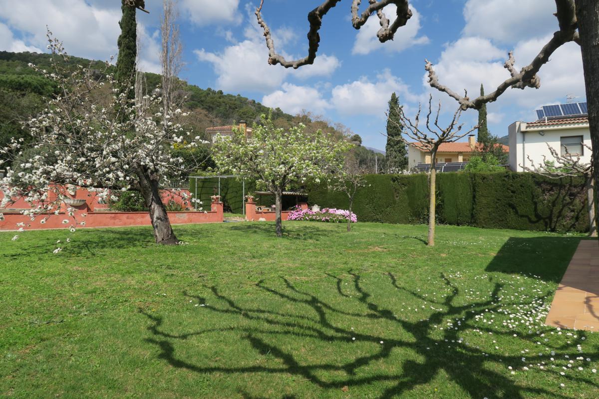 Casa amb jardí a sant esteve · Foto 40