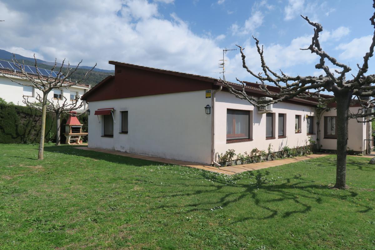 Casa amb jardí a sant esteve · Foto 42