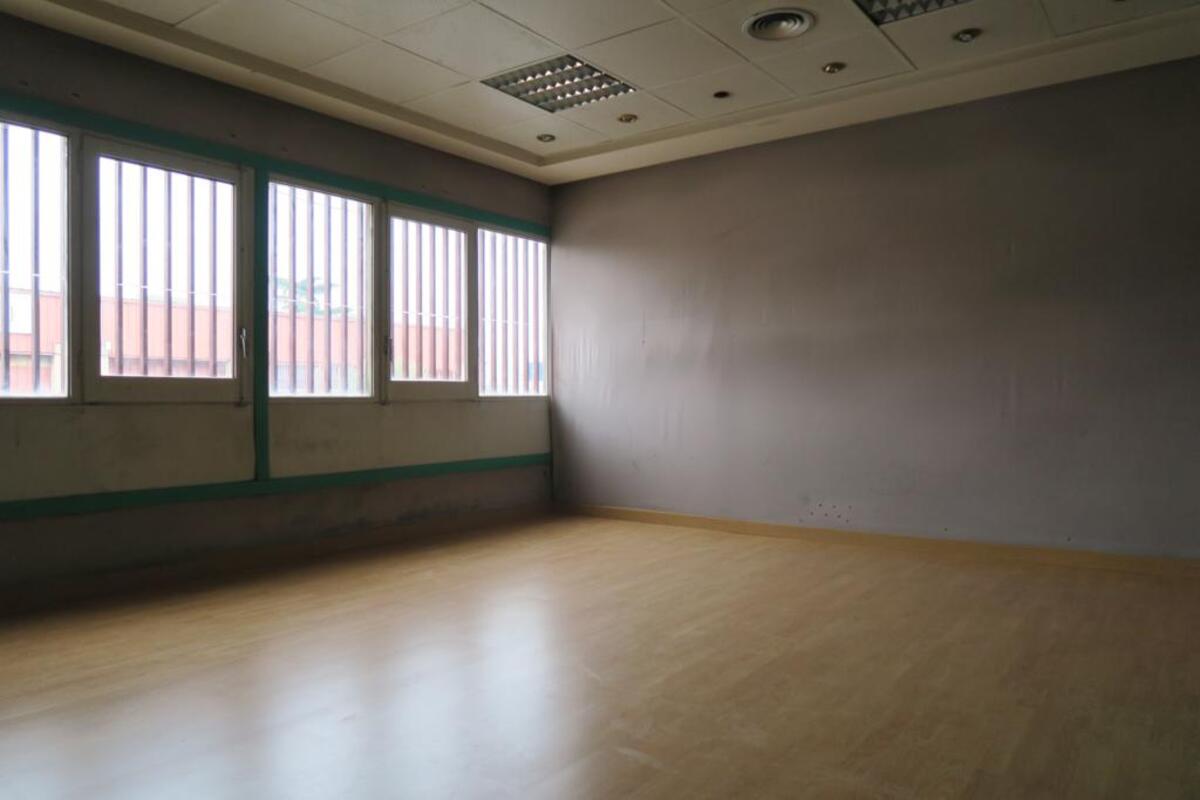 Nau industrial de 380 m2 · Foto 5