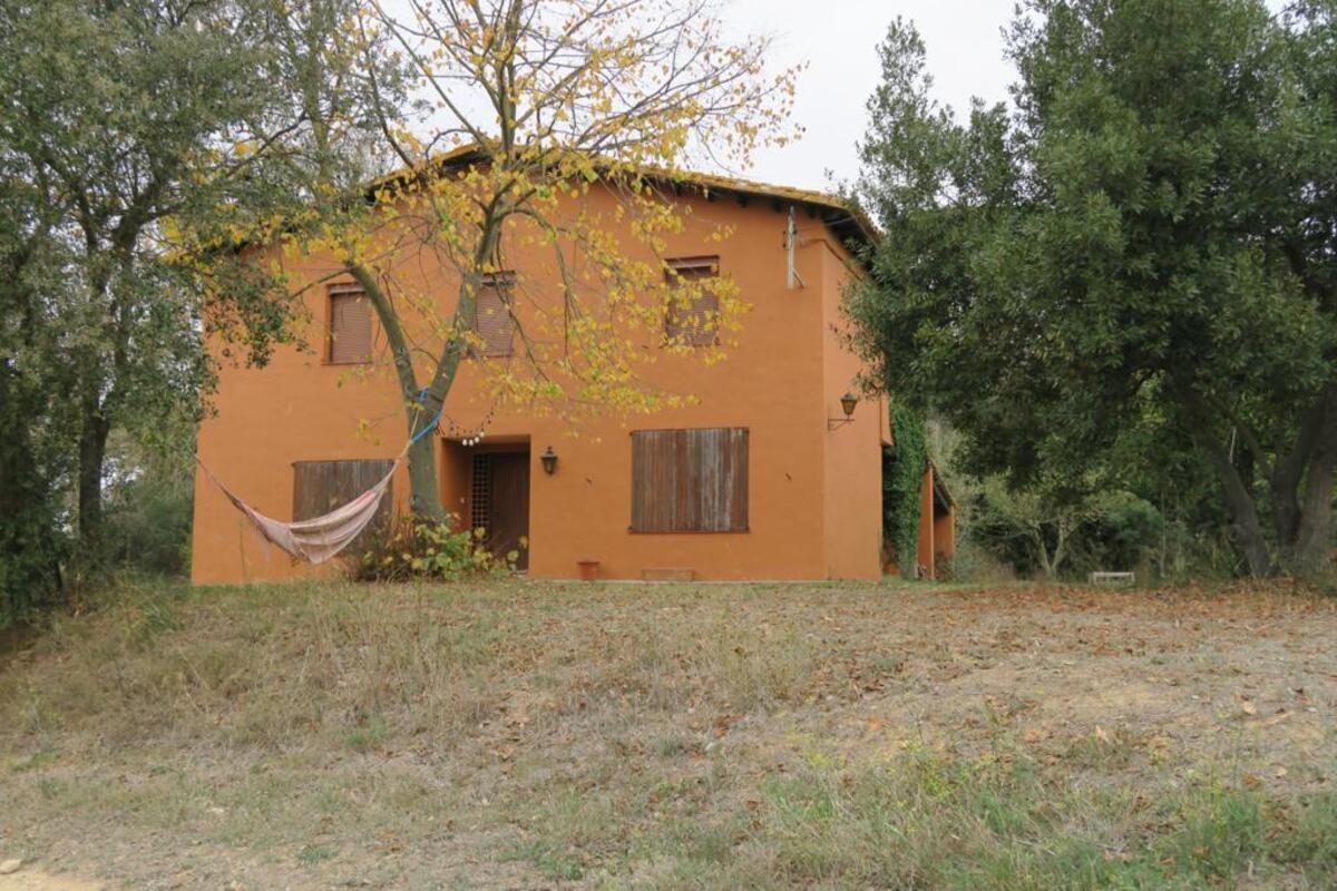 Finca rústica amb masia